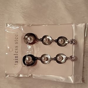 NWOT, Silver w/Pearl & Crystal Acc., Dangling Pierced Earrings, Stainless Steel.